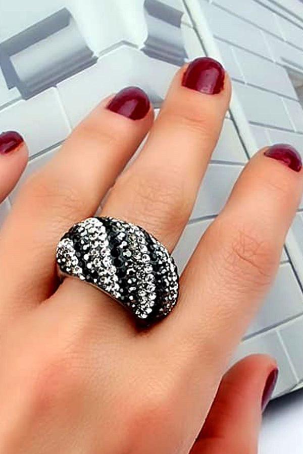 Swarovski taşlı 925 ayar gümüş bombeli tasarım yüzük  - Image 1