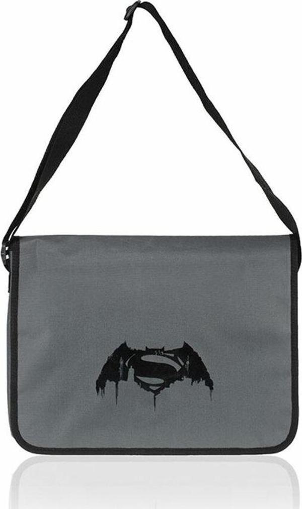 Batman v Superman Siyah Postacı Çantası - Image 1