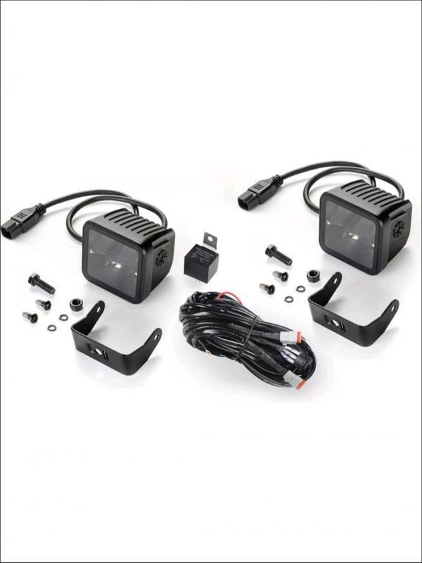 Hella Sis Farı Takım Kare 4 Ledli 1500 Lm Soketli - Image 1