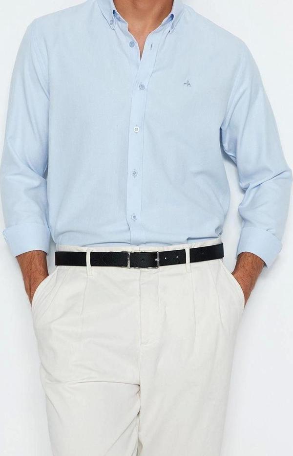 Moda Erkek Düğmeli Yaka Düz Desen Günlük Regular Fit Nakış Detaylı Smart Gömlek - Image 1