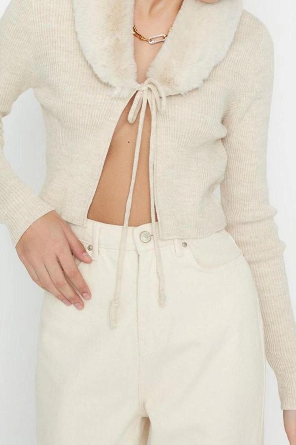 Kadın Modern Tarz Slim V Yaka Crop Triko Hırka - Image 1