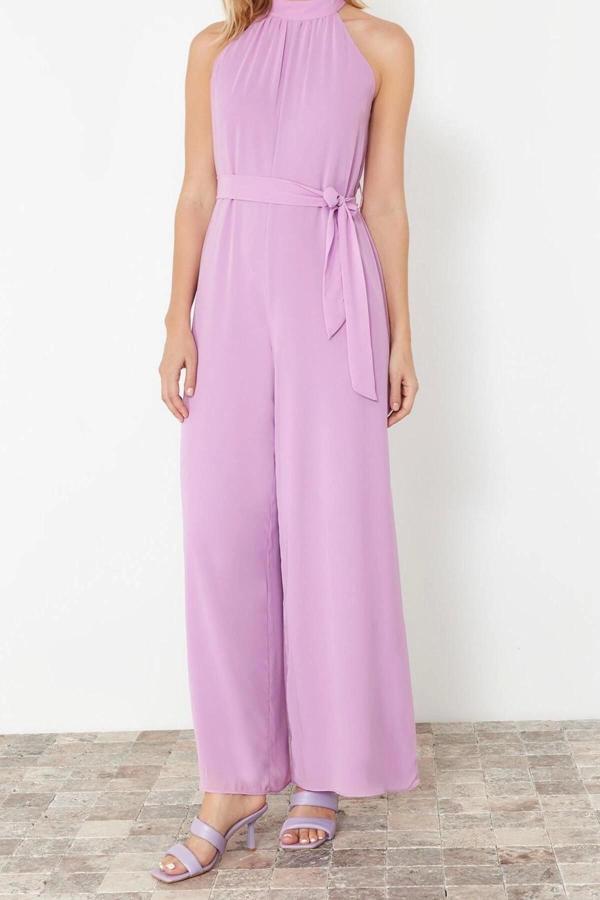 Kadın Moda Standart Kol Geniş Paça Halter Yaka Uzun Kuşaklı Maxi Şifon Astarlı Dokuma Tulum - Image 1