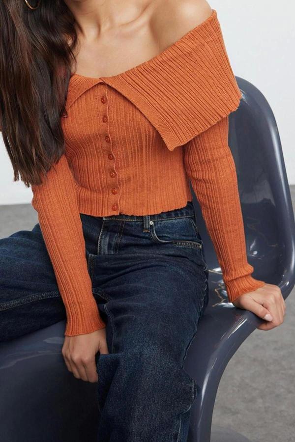 Kadın Modern Tarz Slim Carmen Yaka Crop Triko Hırka - Image 1