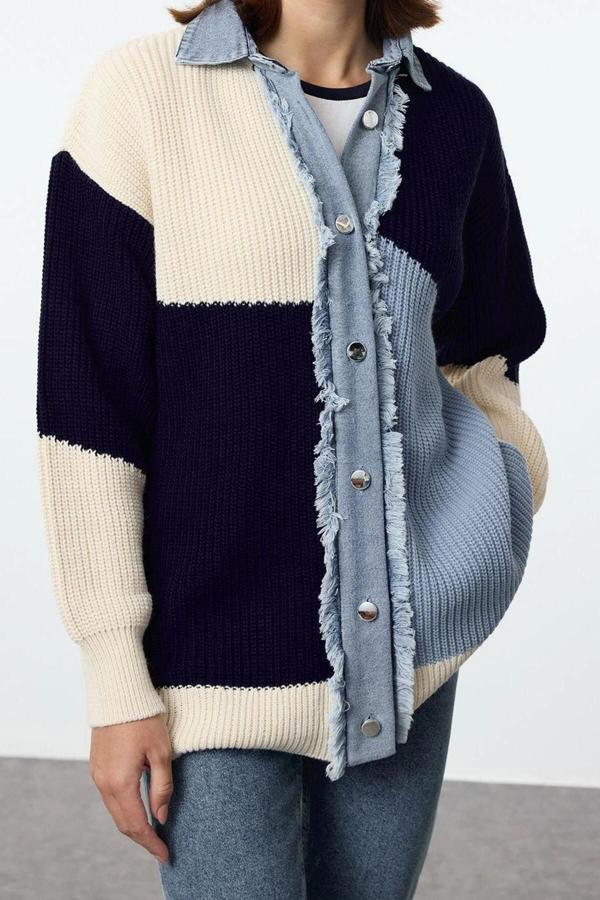 Kadın Modern Tarz Rahat Uzun Gömlek Yaka Renk Bloklu Kol Uzun Triko Hırka - Image 1