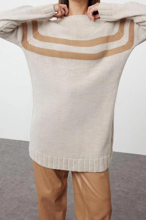 Kadın Modern Tarz Rahat Uzun Bisiklet Yaka Çizgili Kol Midi Triko Kazak - Image 1