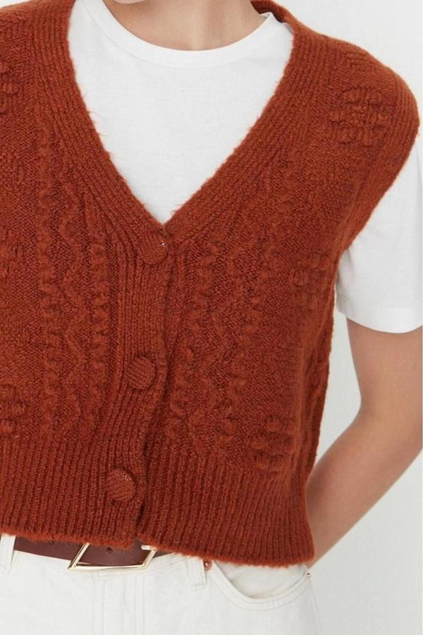 Kadın Modern Tarz Rahat Kolsuz V Yaka Saç Örgü Kol Crop Triko Yelek - Image 1