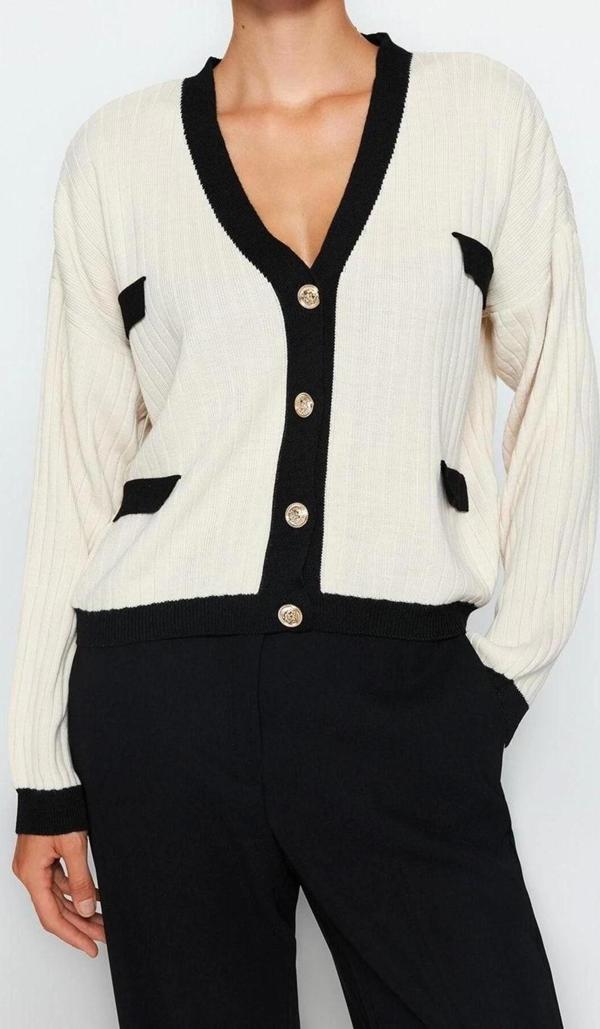 Stil Modern Kadın Regular Standart Kol V Yaka Renk Bloklu Triko Hırka - Image 1