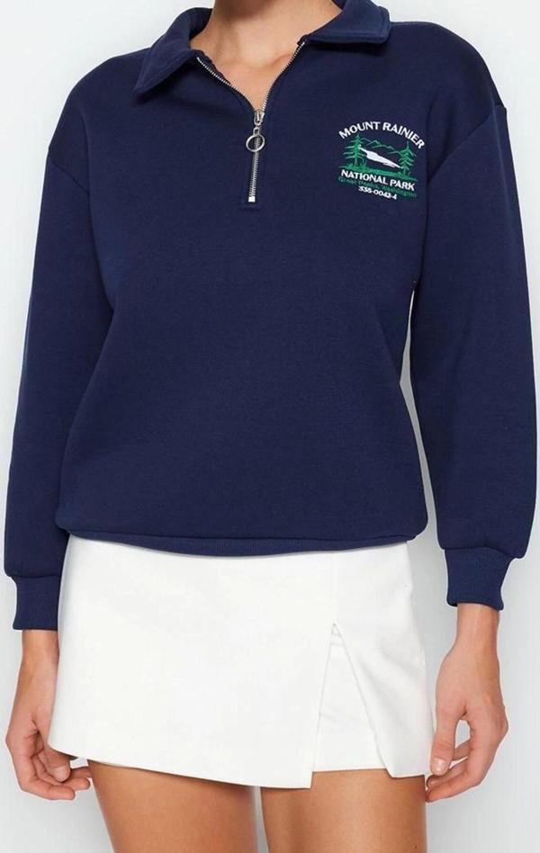 Fermuarlı Yaka Düşük Kol Fermuar Yaka Nakış Detaylı Fit Kalın İçi Polarlı Örme Sweatshirt - Image 1