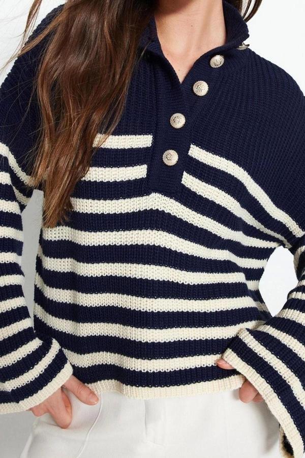 Stil Modern Kadın Regular Standart Kol Bisiklet Yaka Geniş Kalıp Dik Yaka Çizgili Triko Kazak - Image 1