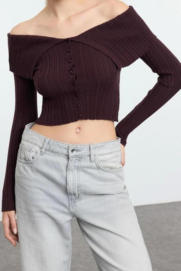 Stil Modern Kadın Crop Standart Kol Carmen Yaka Özel İplik Triko Hırka - Image 1