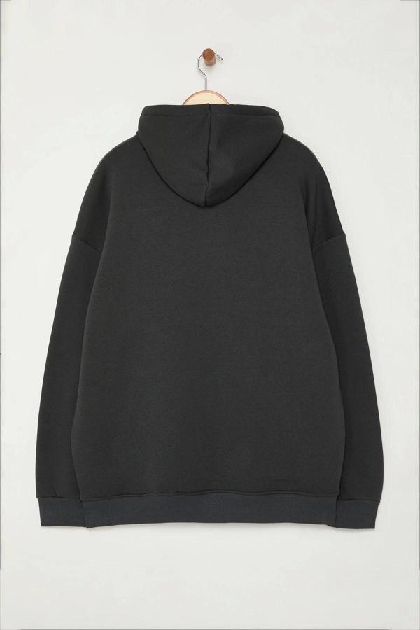 Büyük Beden Bol Kapüşonlu Standart Kol Geniş Kesim İçi Polar Sıcak Tutan Nakışlı Sweatshirt - Image 1
