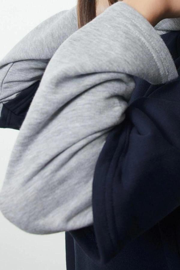 Tarz Bol Kapüşonlu Düşük Kol Uzun Geniş Kalıp Kol Detaylı Kalın Örme Sweatshirt - Image 1