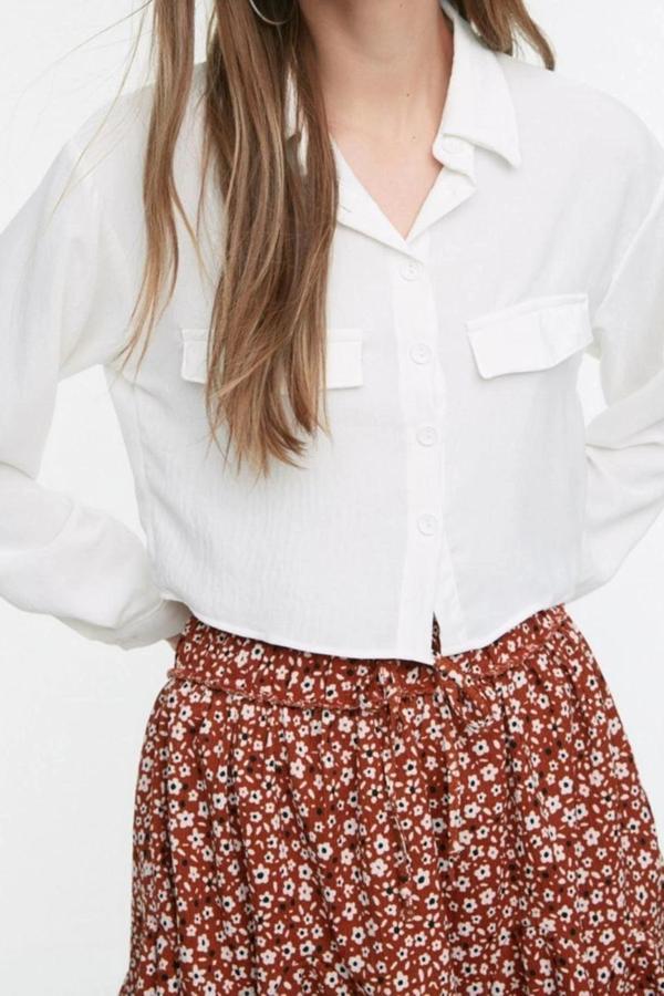 Moda Kadın Gömlek Yaka Düz Desen Günlük Cep Detaylı Crop Aerobin Regular Normal Kalıp Dokuma Gömlek - Image 1