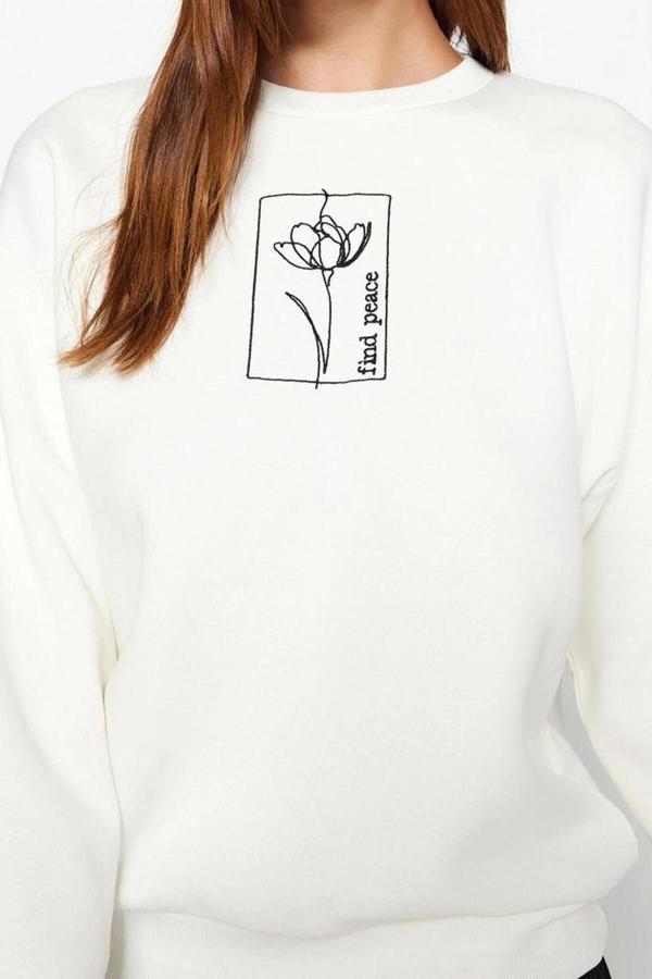Tarz Regular Bisiklet Yaka Düşük Kol Regular Çiçek Nakışlı Kalın İçi Polarlı Örme Sweatshirt - Image 1