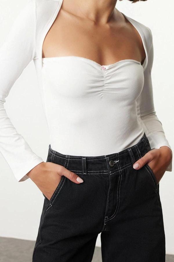 Stil Kadın Büzgü Drape ve Aksesuar Detaylı Dar Kalıp Boy Bluz Regular Örme Slim Kalıp - Image 1