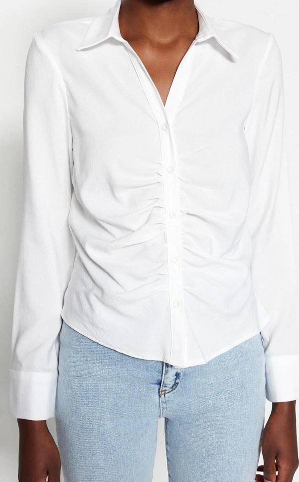 Moda Kadın Gömlek Yaka Düz Desen Günlük Ekru Büzgülü Fitted Dar Kesim Dokuma Gömlek - Image 1
