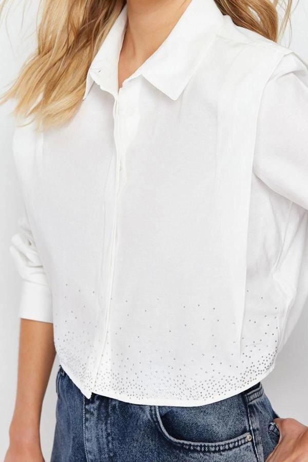 Moda Kadın Gömlek Yaka Düz Desen Günlük Kolları Vatkalı Taşlı Crop Dokuma Gömlek - Image 1