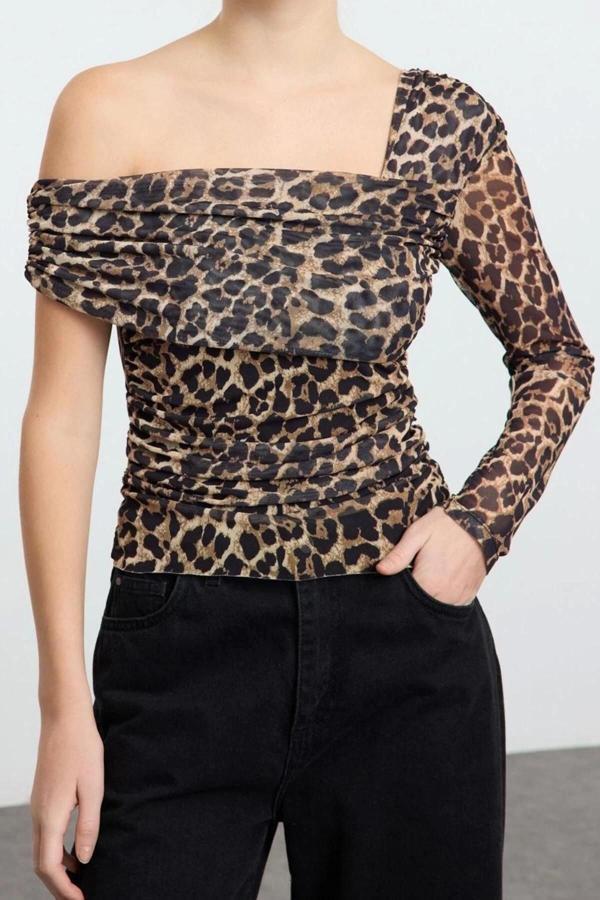 Stil Kadın Leopar Baskılı Vücuda Oturan Esnek Bluz Regular Örme Slim Kalıp Tek Kol - Image 1