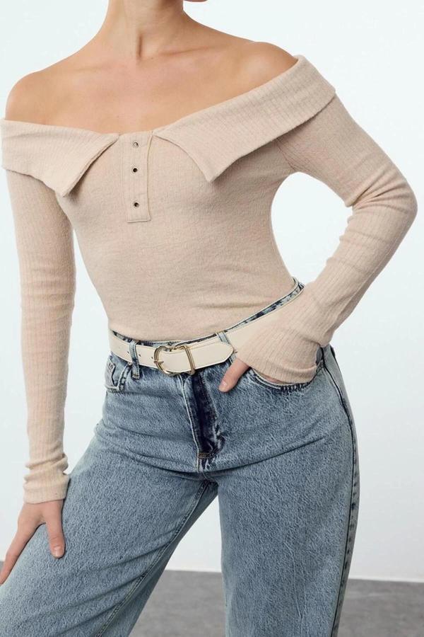 Stil Kadın Fitted Vücuda Oturan Çıtçıtlı Yaka Detaylı Fitilli Esnek Bluz Regular Slim Kalıp - Image 1
