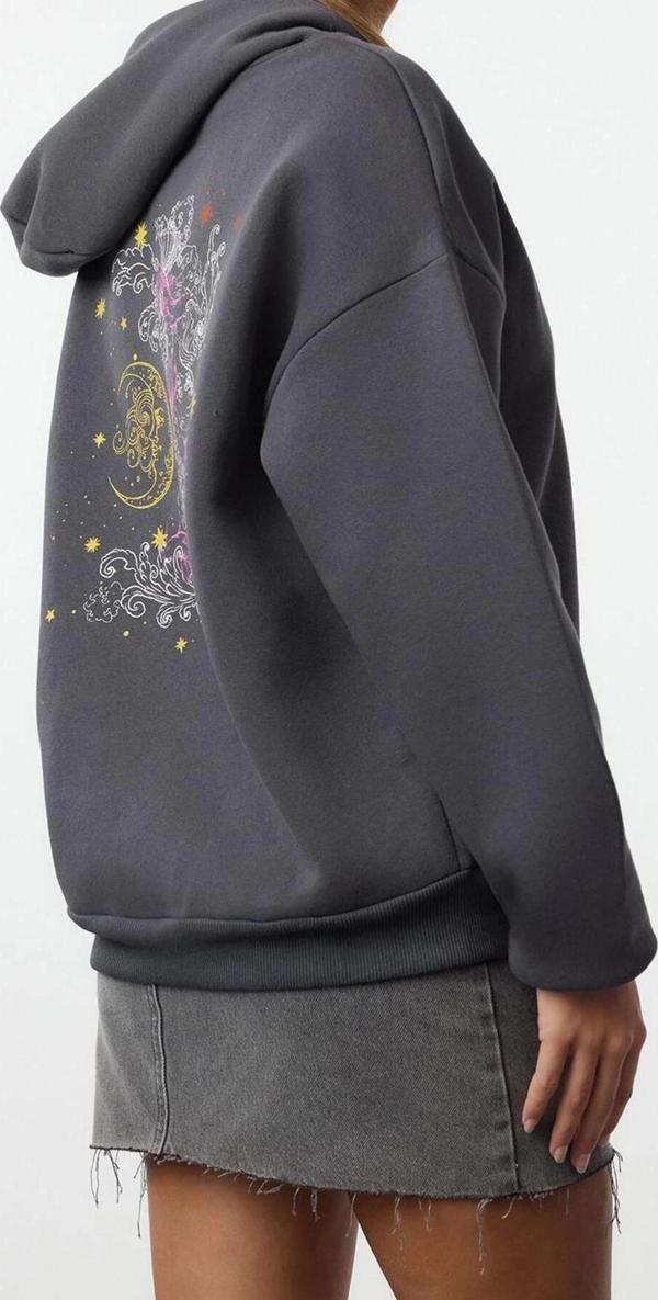 Tarz Bol Kapüşonlu Düşük Kol Uzun Kalın İçi Polarlı Baskılı Geniş Kalıp Örme Sweatshirt - Image 1