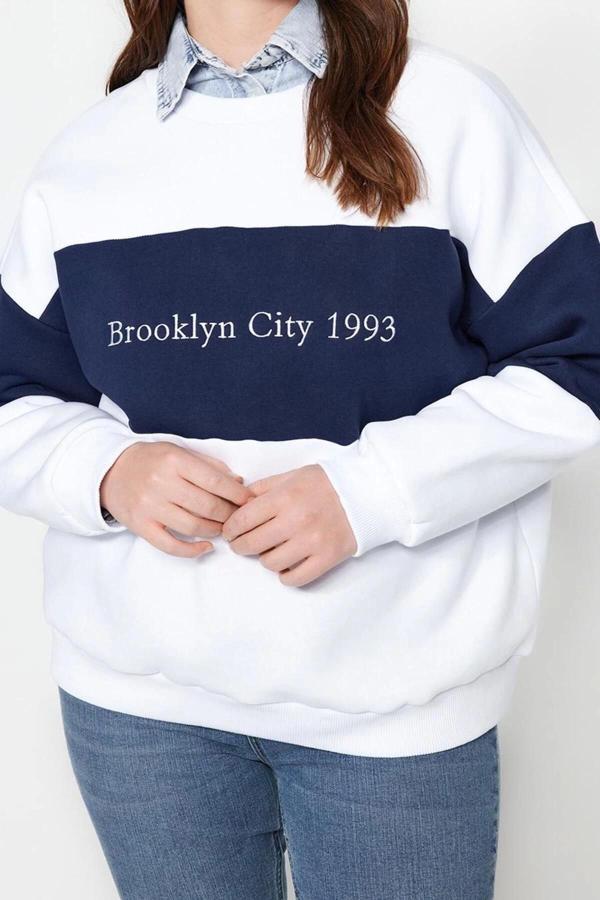 Büyük Beden Oversize Bisiklet Yaka Düşük Kol Kalın İçi Polarlı Nakış Detaylı Örme Sweatshirt - Image 1