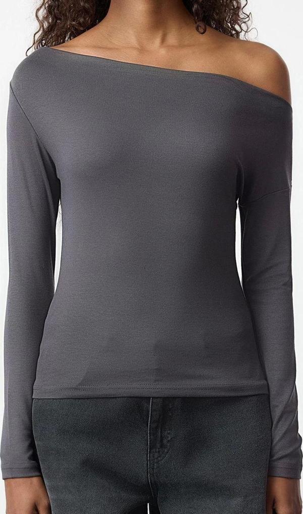 Moda Kayık Yaka Örme Slim Çizgili Desen Casual Günlük Regular Uzun Kol Bluz - Image 1