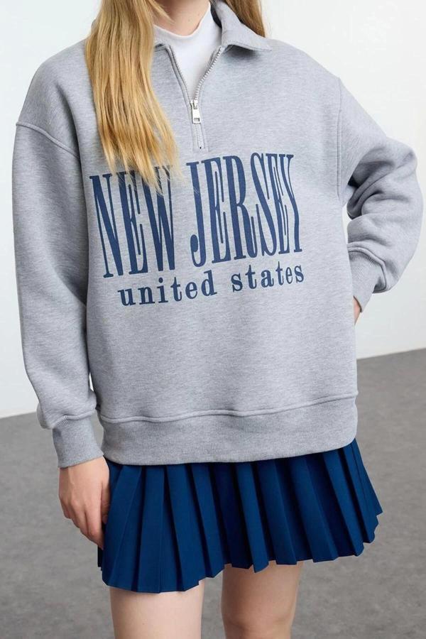 Oversize Fermuarlı Yaka Uzun Kalıp Kalın Polarlı Slogan Baskılı Fermuarlı Örme Sweatshirt - Image 1