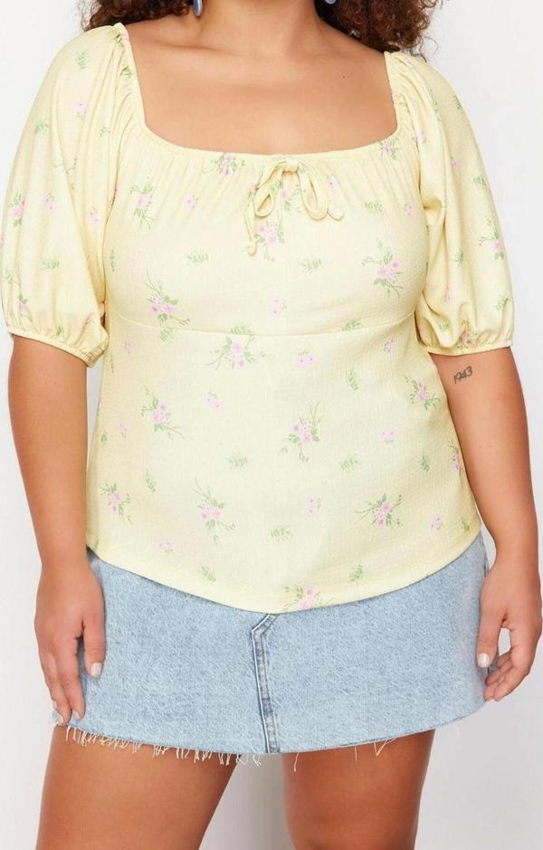 Moda Büyük Beden Kare Yaka Örme Fit Çiçekli Desen Casual Günlük Regular Kısa Kol Bluz - Image 1