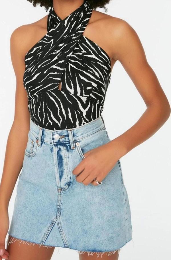 Moda Boyundan Bağlamalı Örme Slim Animal Desen Casual Günlük Crop Kolsuz Bluz - Image 1