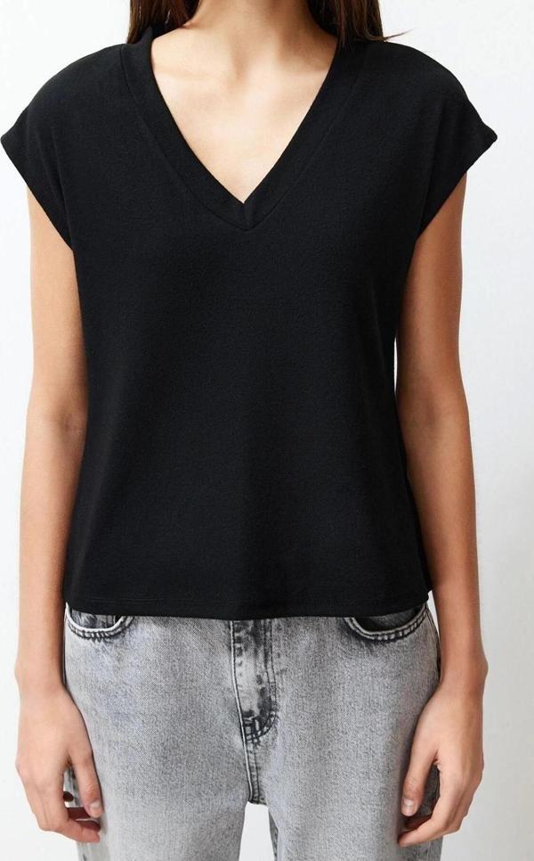 Moda V Yaka Örme Slim Fit Düz Desen Casual Günlük Regular Kısa Kol Bluz - Image 1