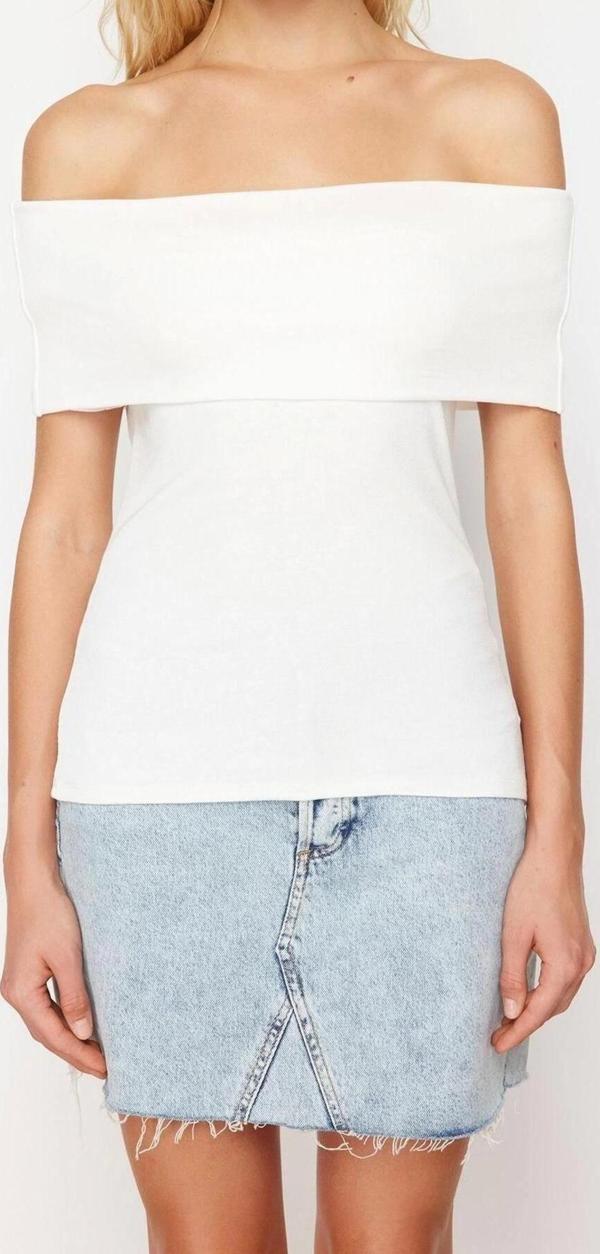 Moda Carmen Yaka Örme Slim Fit Düz Desen Casual Günlük Regular Kısa Kol Bluz - Image 1