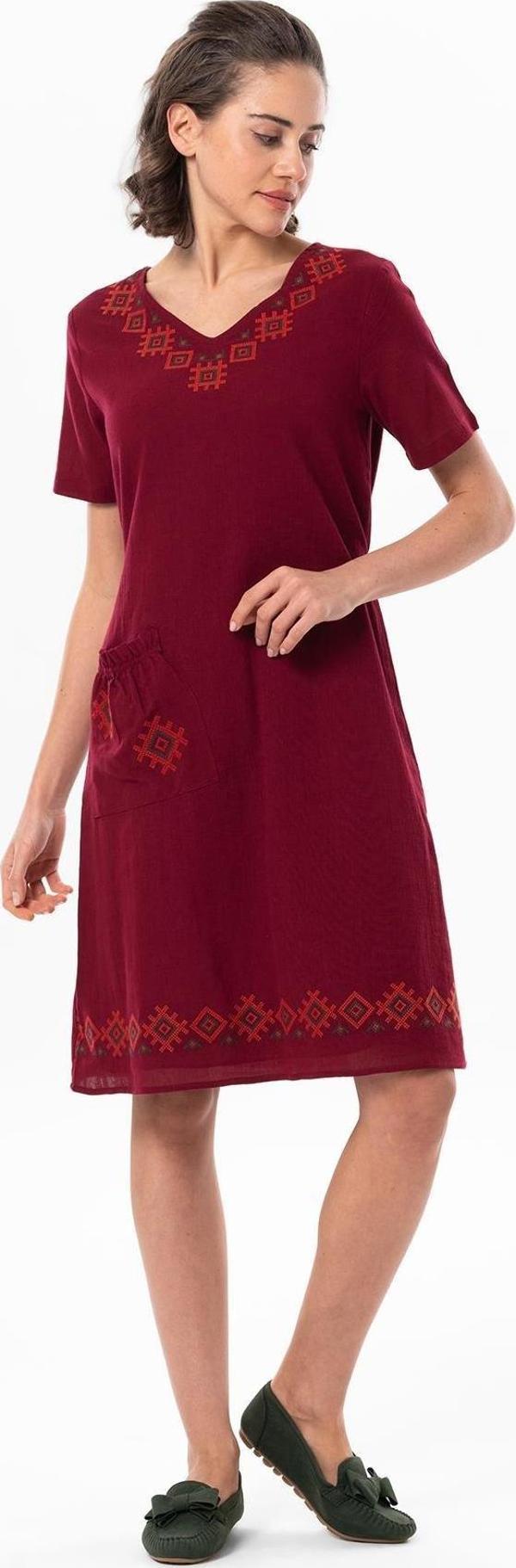 Kısa Kol Şile Bezi Kruvaze Yaka Nakışlı Tülin Midi Boy Yazlık Otantik Elbise Bordo Brd - Image 1