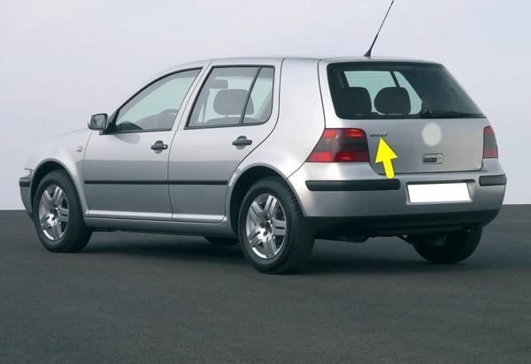 VW Golf 4 1998-2004 Arka Bagaj Kapağı GOLF Model Yazısı 1J6853687 - Image 1