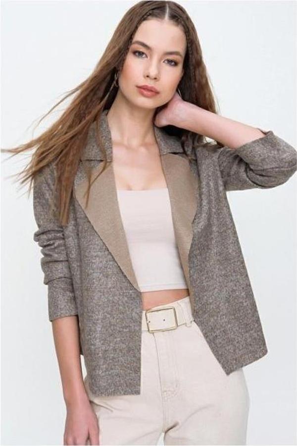 Kadın Yumoş Kendinden Dokulu Uzun Kollu Triko Hırka Ceket 7002975230 - Image 1