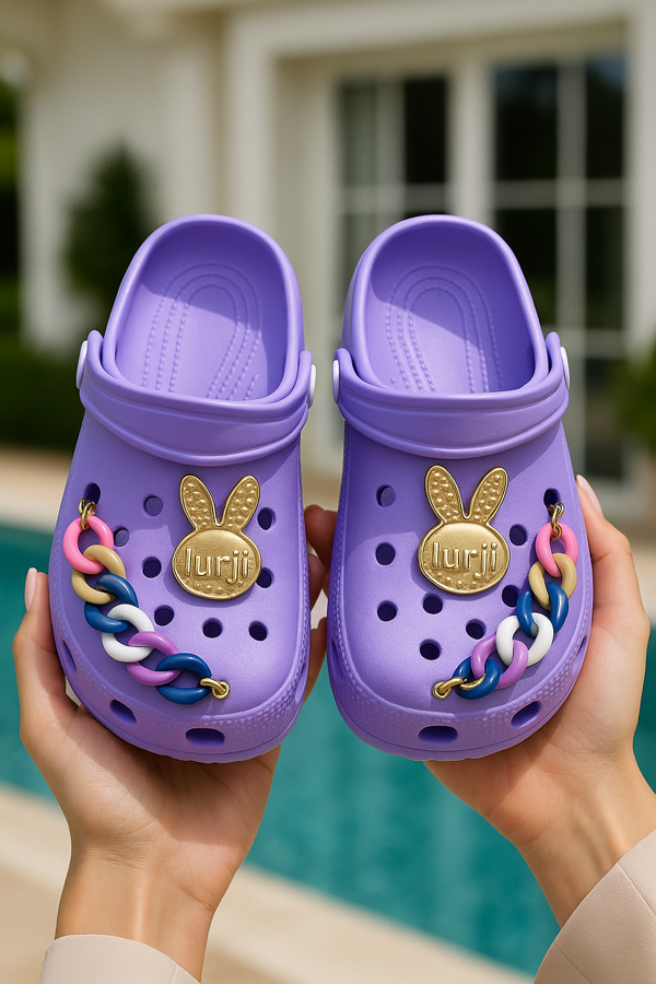 Lurji Renkli Charm Süslemeli Çocuk Terliği Kalpli Yıldız Zincir Emoji Detaylı

 - Image 1
