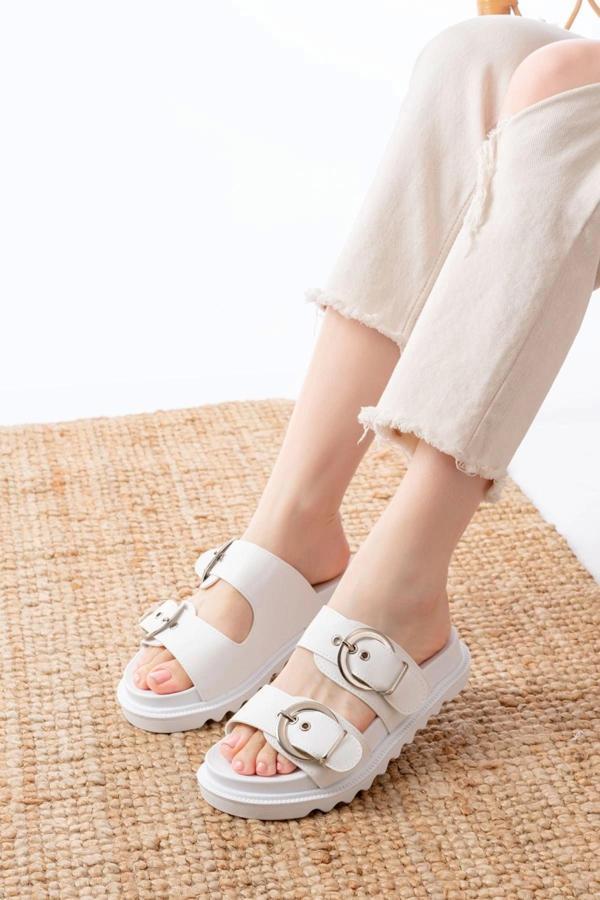 Dm-6010 Beyaz Toka Aksesuarlı Günlük Kadın Terlik - Image 1