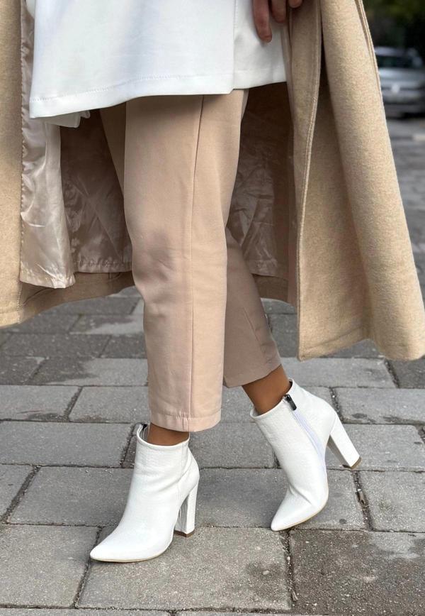 Loora Beyaz Rugan Desenli Topuklu Bot - Image 1