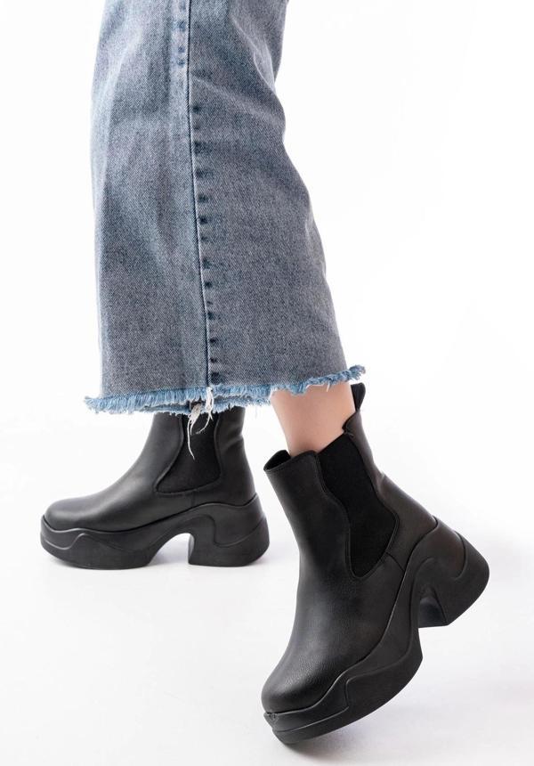 Fz-2400 Siyah Yüksek Tabanlı Lastikli Günlük Kadın Bot - Image 1