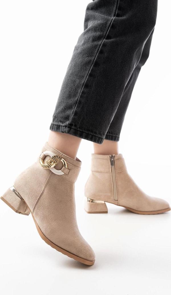 Rm-504 Bej Süet Toka Aksesuarlı Topuklu Fermuarlı Günlük Kadın Bot - Image 1