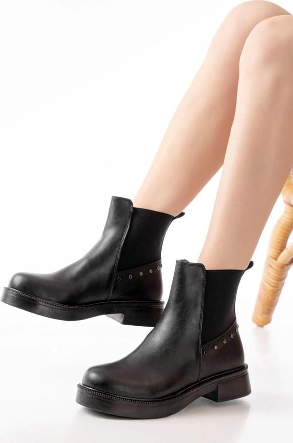 02-2005 Siyah Lastikli Günlük Kadın Bot - Image 1
