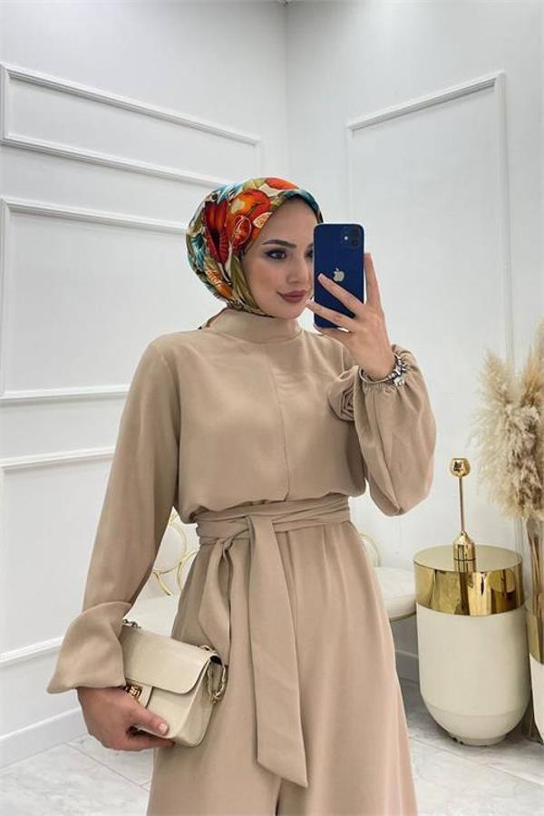 Dip Moda kadın bej kuşaklı gül detaylı salaş tulum NMS003 - Image 1
