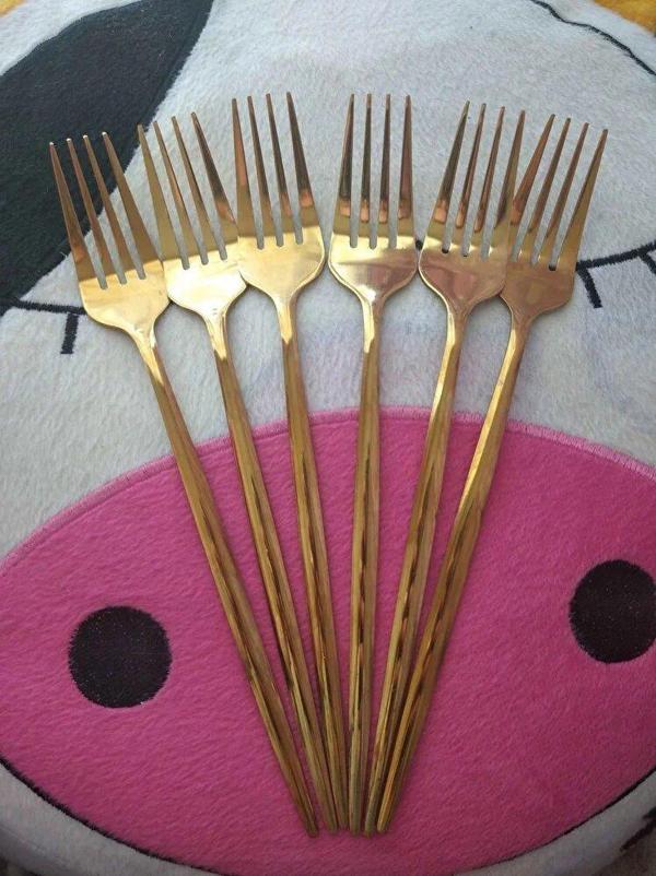 Büro Ev Ofis Mutfağı için 6ADET 22CM Golden Çelik Titanyum Kaplı Yemek Çatalı Seti - Image 1