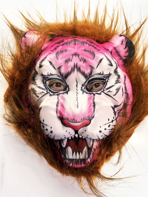 Kahverengi Saçlı Pembe Yüz Kurt Maske Kaplan Maske Mega Peluş 26 No - Image 1