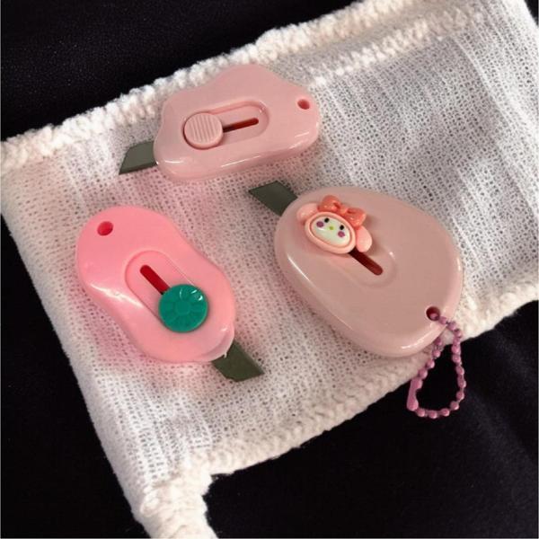 SRTfootcare 3 Ü BİR ARADA PEMBE Taşınabilir Sevimli Falçata - Maket Bıçağı - Image 1