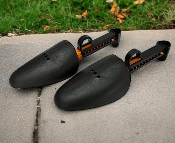 SrtFootCare Plastik Ayarlı Ayakkabı Kalıbı 39-44 Turuncu Siyah 1 Çift - Image 1