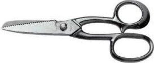 Victorinox 8.1056.21 21cm Tıtrtıklı Balık Makası - Image 1