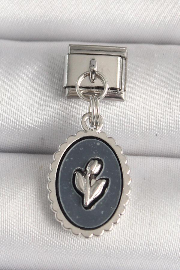316L Çelik Gümüş Renk Çiçek İşlemeli Siyah Portre Model Nomination Charm SL11187 - Image 1