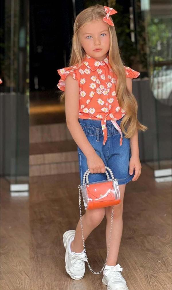 Kız Çocuk Bebe Yaka Papatya Baskılı Omzu Fırfırlı Gömlek Beli Lastikli Jean Şortlu Takım - Image 1