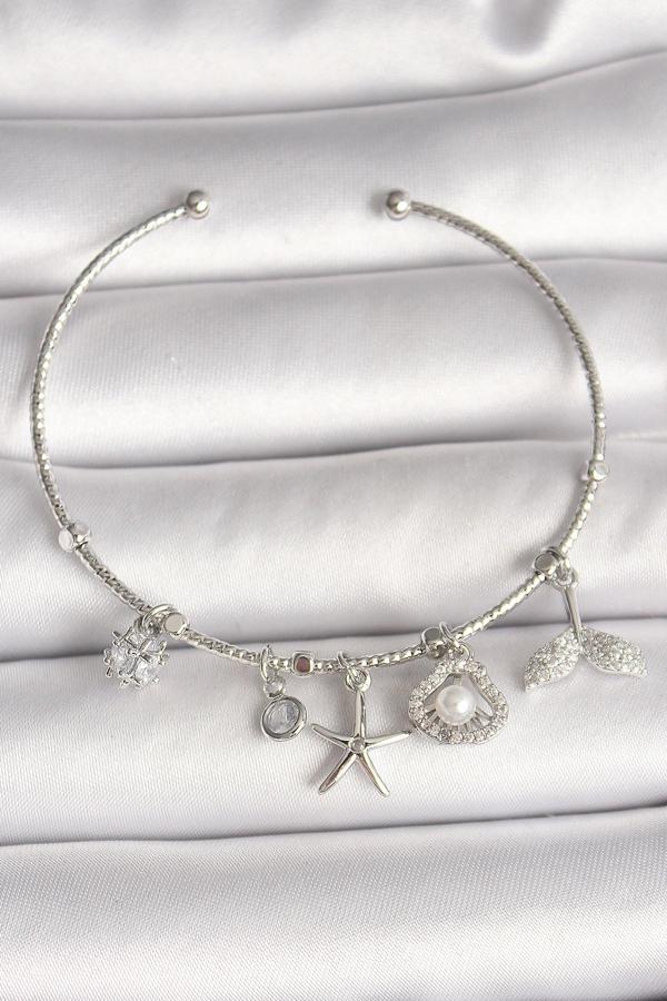 Pirinç Gümüş Renk Sallantı Zirkon Taşlı Deniz Yıldız Figür Balık Kuyruğu Detay Charm Kadın Bileklik SL11170 - Image 1