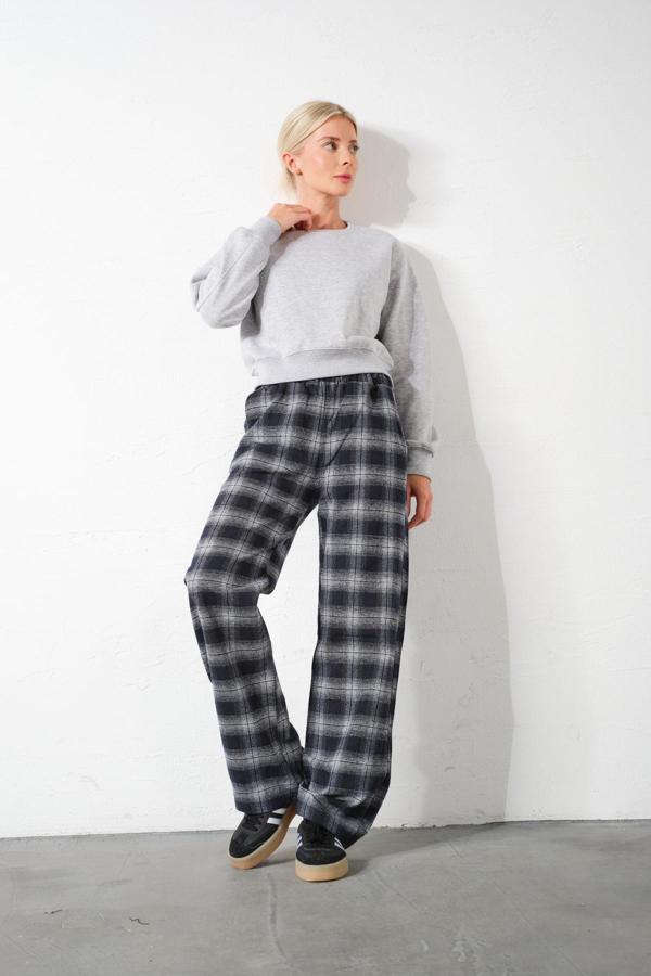 Ekoseli Flanel Yüksek Bel Pijama Altı Rahat Kesim Geniş Paça Pamuklu Kadın Pantolon
 - Image 1